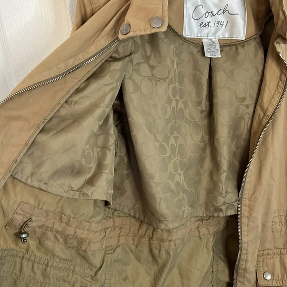 Coach Est 1941 Women's Lightweight Hooded Jacket Beige Tan Camel - Picture 5 of 6